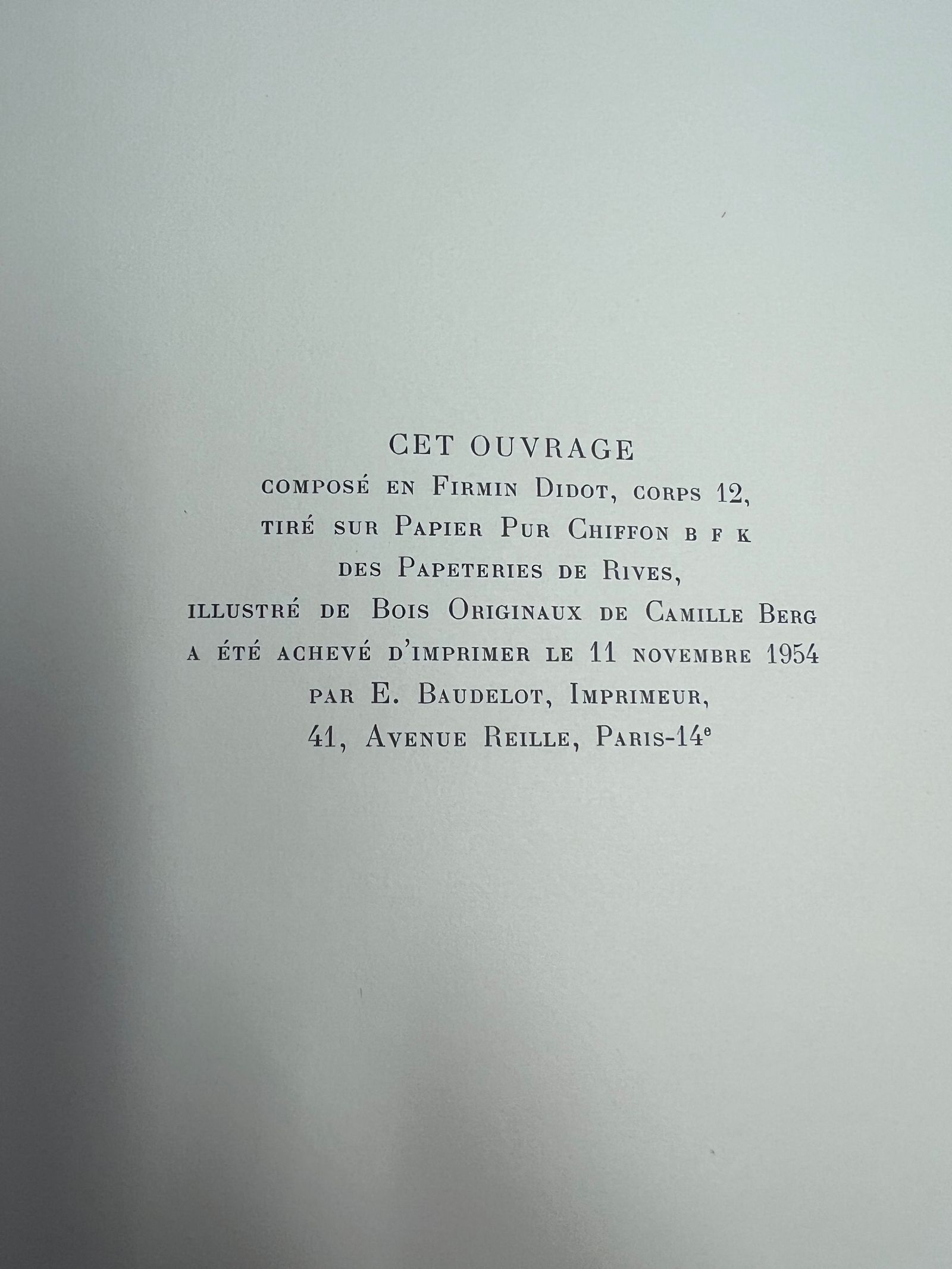 Histoires insolites & Contes - Auguste de Villiers de l'Isle-Adam - 1954 | Composé en caractères Firmin Didot corps 12 par l'imprimeur E. Baudelot, cette édition réunit les critères typographiques les plus exigeants de la tradition bibliophilique française du milieu du XXe siècle. | Aufildeslivres.fr