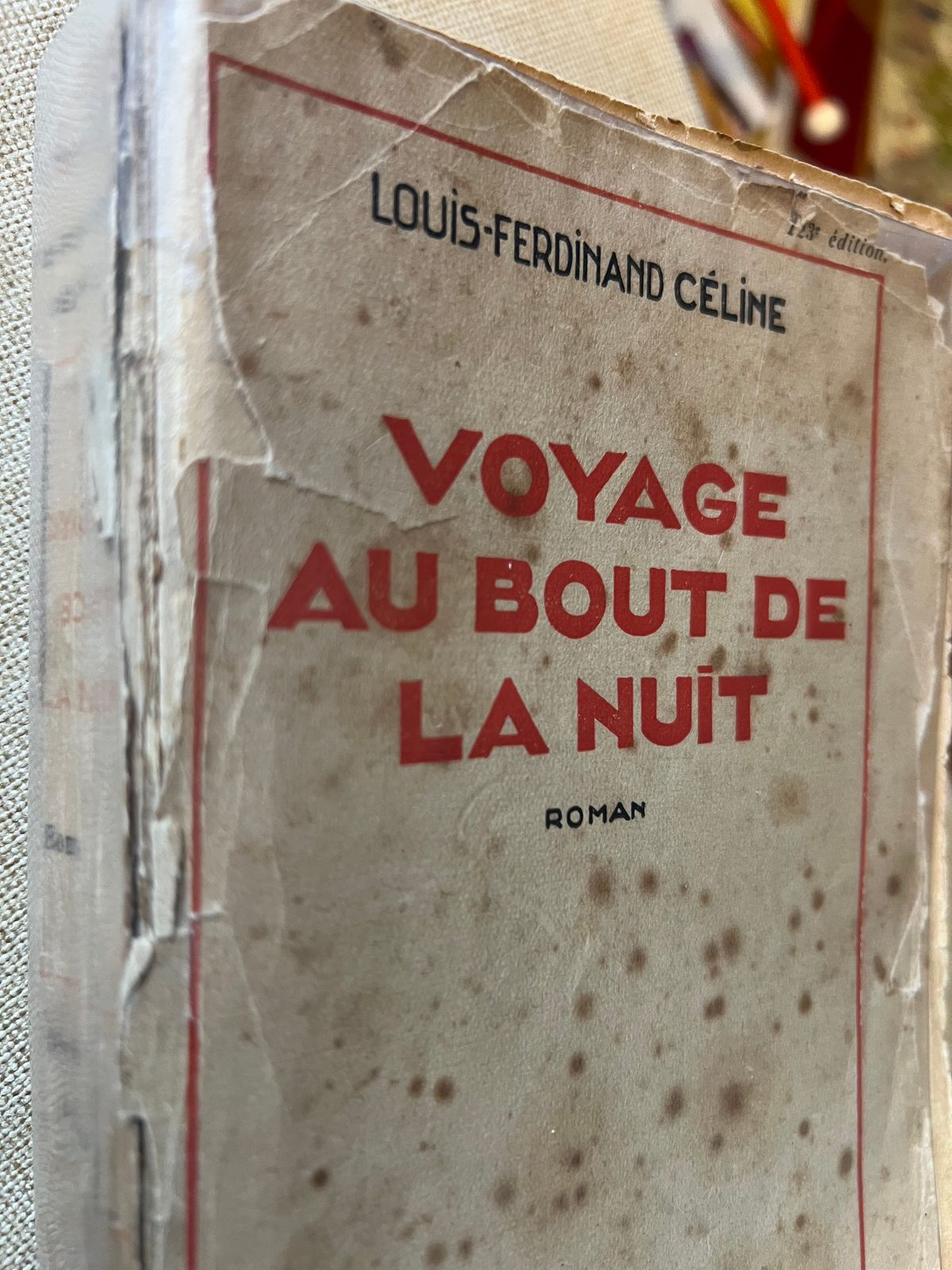 Voyage au bout de la nuit - Louis-Ferdinand Céline - 1932 | Une Valeur de Fond de Collection : Présence Incontournable dans Toute Bibliothèque Littéraire Française | Aufildeslivres.fr