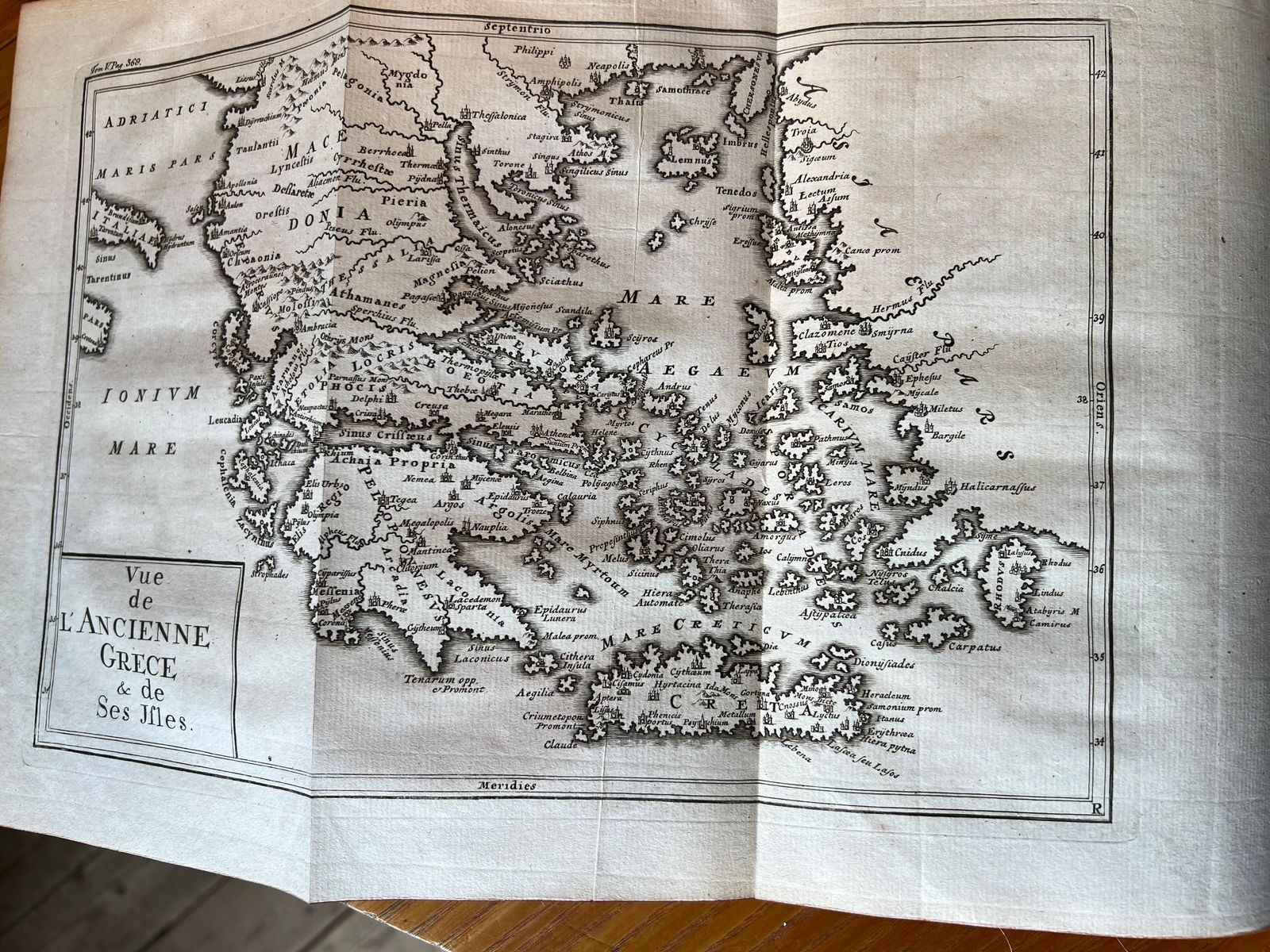 Histoire Universelle - Tome V - Une Société de Gens de Lettres - 1770 | - Objet de bibliophilie à part entière par sa typographie soignée, son papier vergé d'époque et sa reliure caractéristique des ateliers du XVIIIe siècle | Aufildeslivres.fr