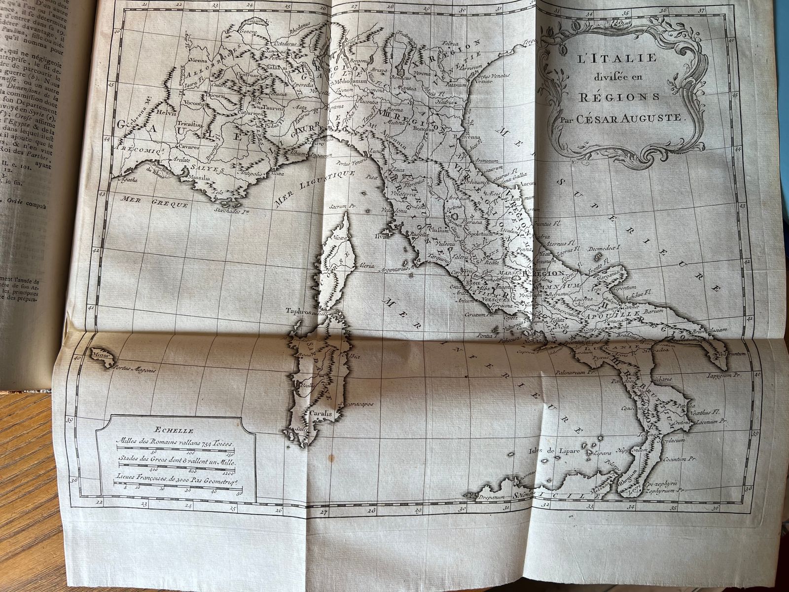 Histoire Universelle - Tome IX - Une Société de Gens de Lettres - 1752 | Traduction française de l'Universal History britannique, ouvrage monumental qui a façonné la vision du monde de toute une génération d'érudits européens. | Aufildeslivres.fr