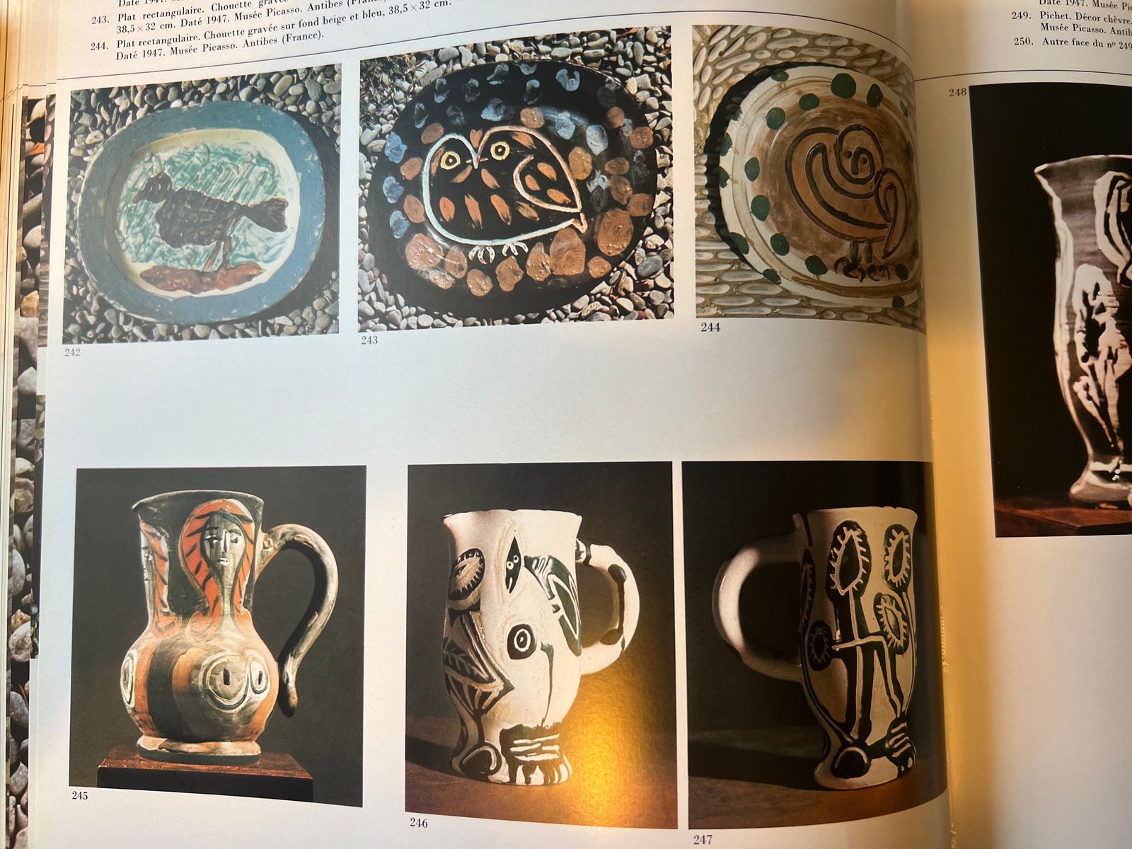 Céramique de Picasso - Georges Ramié - 1974 | Un Format Grand In-Quarto Luxueux, Cartonné Toile sous Jaquette Illustrée | Aufildeslivres.fr